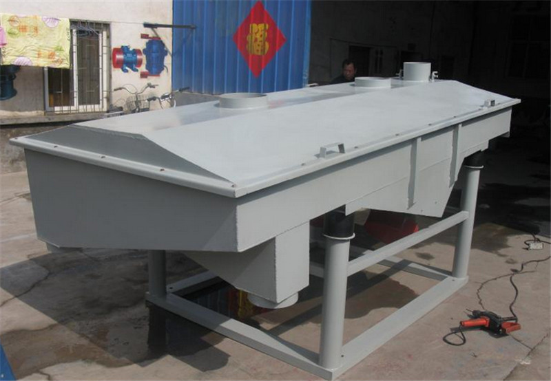 振動篩廠家制作地坪砂振動篩優勢